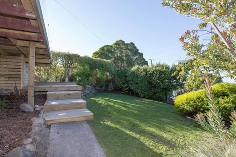 Photo of property in 2/54 Belleview Terrace, Mount Pleasant, Christchurch, 8081