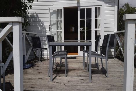 Photo of property in 62 Strasbourge Street, Martinborough, 5711