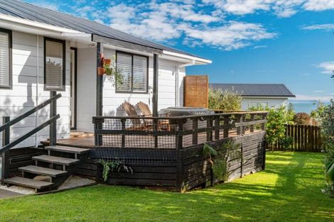 Photo of property in 11 Whenuariri Place, Maketu, Te Puke, 3189