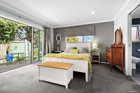 Photo of property in 7 Jomard Terrace, Northcross, Auckland, 0632