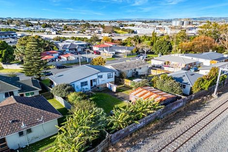 Photo of property in 69 Ferguson Street, Manurewa East, Auckland, 2102