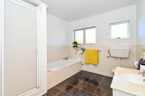 Photo of property in 7 Jutland Road, Pukekohe, 2120