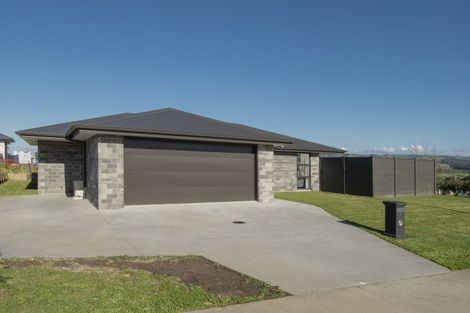Photo of property in 2 Stingray Drive, Omokoroa, 3114