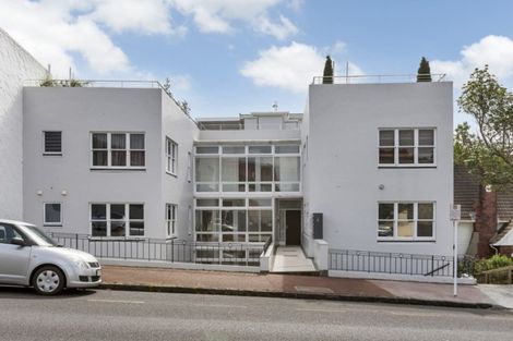 Photo of property in Illawarra Flats, 11/6 Brighton Road, Parnell, Auckland, 1052