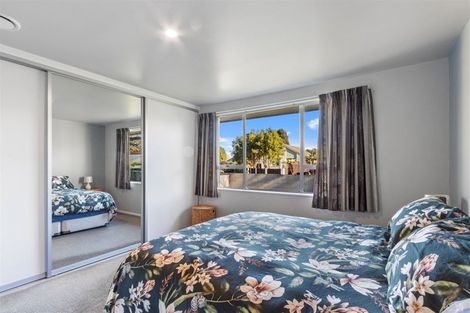 Photo of property in 1 Tracy Place, Redwood, Christchurch, 8051