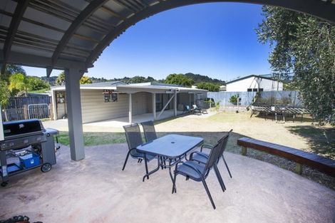 Photo of property in 317 Linton Crescent, Whangamata, 3620
