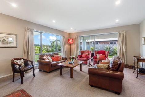 Photo of property in 19 Walnut Way, Rangiora, 7400