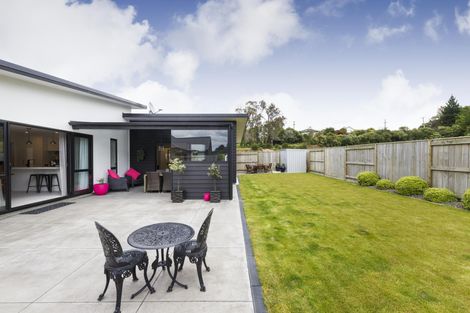 Photo of property in 5 Freedom Drive, Kelvin Grove, Palmerston North, 4414