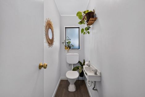 Photo of property in 28 Cranby Crescent, Onekawa, Napier, 4110
