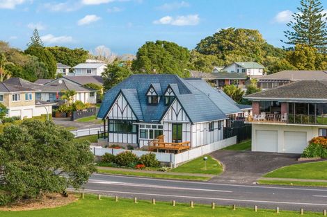 Photo of property in 81 Kiwi Esplanade, Mangere Bridge, Auckland, 2022