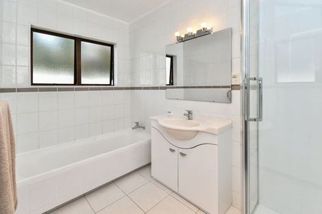 Photo of property in 2/13 Maunu Road, Papatoetoe, Auckland, 2025