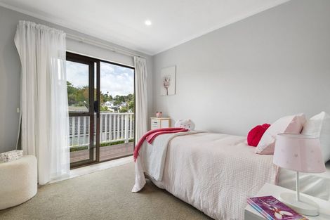 Photo of property in 86 Porritt Avenue, Chatswood, Auckland, 0626