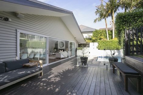 Photo of property in 24 Richmond Avenue, Northcote Point, Auckland, 0627