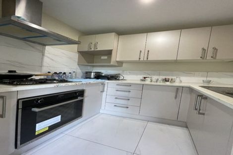 Photo of property in 3 Jammen Drive, Massey, Auckland, 0614