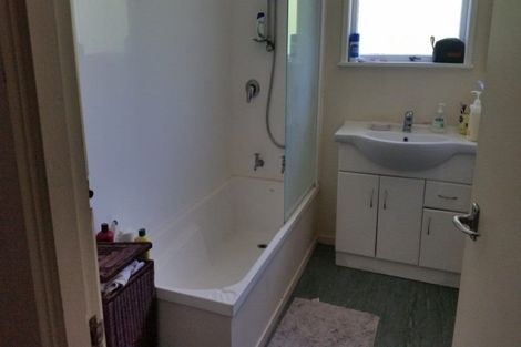 Photo of property in 5 Shale Avenue, Massey, Auckland, 0614