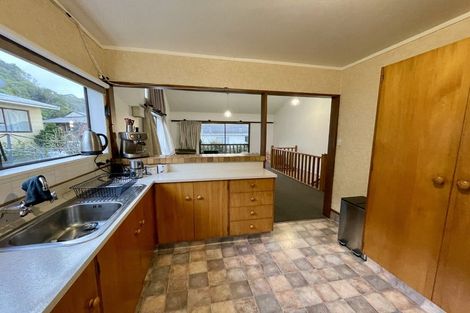 Photo of property in 2/60 Truscott Avenue, Johnsonville, Wellington, 6037