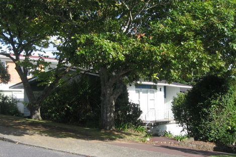 Photo of property in 6a Mcdowell Crescent, Hillcrest, Auckland, 0627