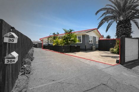 Photo of property in 30 Convair Crescent, Mangere, Auckland, 2022