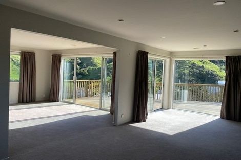 Photo of property in 9 Gifford Grove, Churton Park, Wellington, 6037