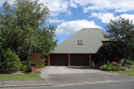 Photo of property in 26 Oakden Drive, Darfield, 7510