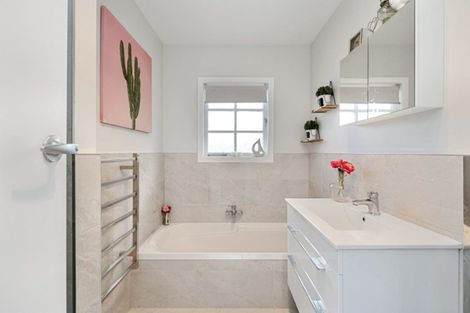 Photo of property in 24 Arawa Crescent, Tokoroa, 3420