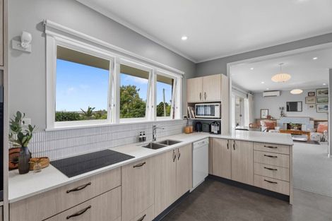 Photo of property in 3 Hastie Avenue, Mangere Bridge, Auckland, 2022