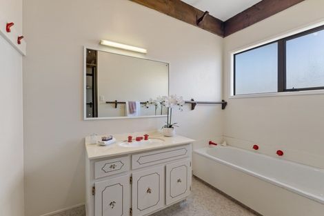 Photo of property in 44 Tireti Road, Titahi Bay, Porirua, 5022