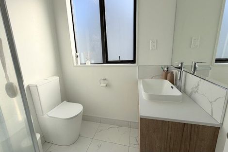 Photo of property in 4/47 Beach Road, Te Atatu Peninsula, Auckland, 0610