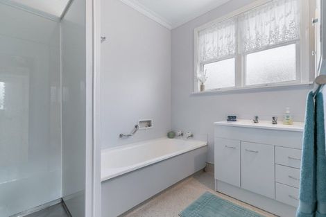 Photo of property in 115 Bartholomew Road, Levin, 5510