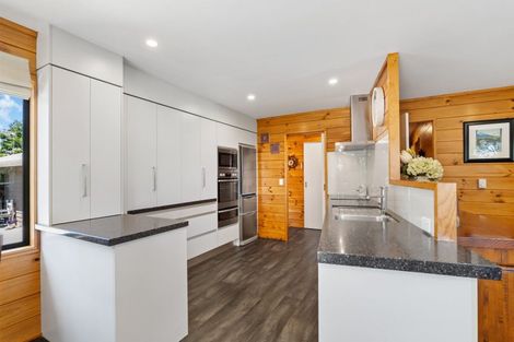 Photo of property in 90 Wirihana Road, Hawera, 4674