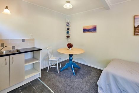 Photo of property in 22 Rintoul Grove, Stokes Valley, Lower Hutt, 5019