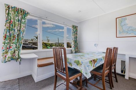 Photo of property in 89 Tiri Road, Tindalls Beach, Whangaparaoa, 0930