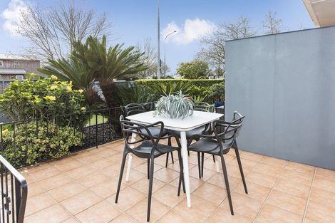 Photo of property in 2-3/270 Jervois Road, Herne Bay, Auckland, 1011