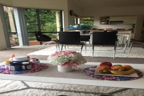 Photo of property in 11 Margaret Henry Crescent, Oteha, Auckland, 0632