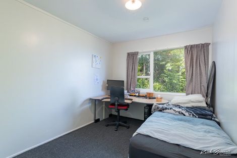 Photo of property in 39 Oakleigh Street, Maungaraki, Lower Hutt, 5010