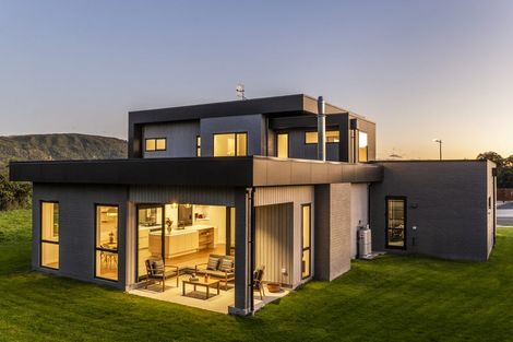 Photo of property in 32 Okaia Drive, Kinloch, Taupo, 3377