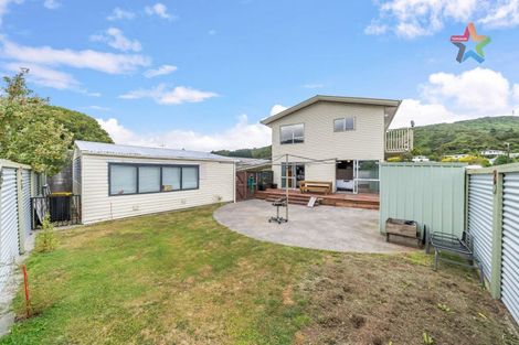 Photo of property in 30 Matthews Road, Wainuiomata, Lower Hutt, 5014
