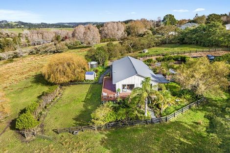 Photo of property in 62 Jeffs Road, Dairy Flat, Albany, 0794