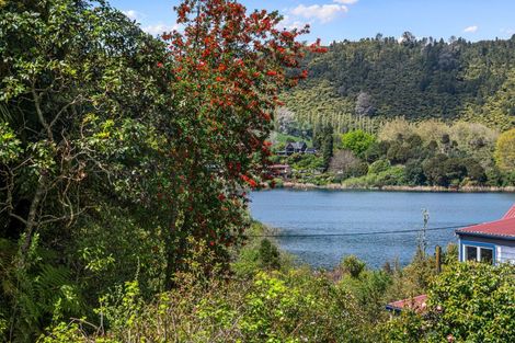 Photo of property in 33 Okareka Loop Road, Lake Okareka, Rotorua, 3076