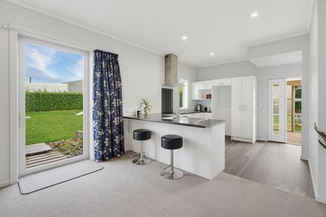 Photo of property in 30 Mccaughan Street, Browns, Winton, 9781