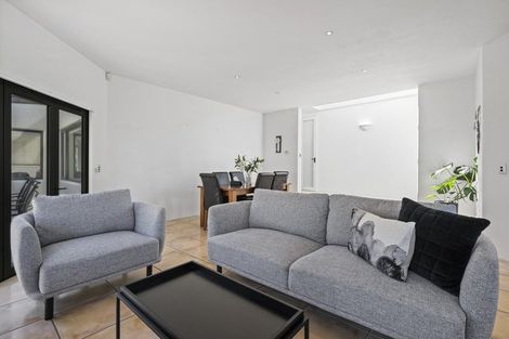 Photo of property in 25 Jordan Street, Island Bay, Wellington, 6023