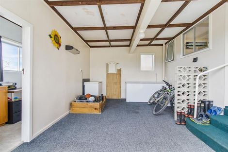 Photo of property in 69 Rhodes Street, Waimate, 7924