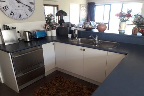 Photo of property in 11 Governors Bay Road, Cass Bay, Lyttelton, 8082