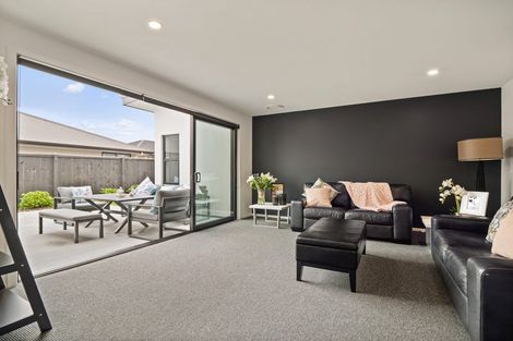 Photo of property in 12 Carrick Place, Mosgiel, 9024