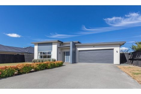 Photo of property in 8 Millesimes Way, Yaldhurst, Christchurch, 8042