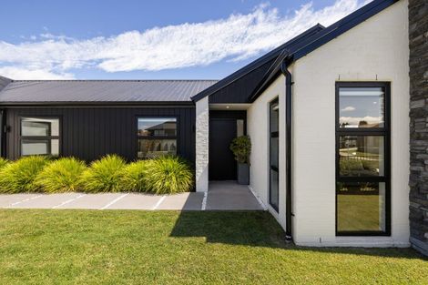 Photo of property in 28 Acacia Avenue, Kihikihi, Te Awamutu, 3800