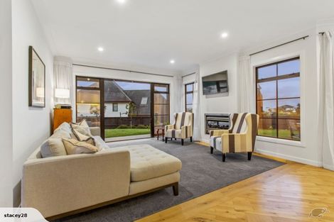 Photo of property in 11 Asola Place, Karaka, Papakura, 2113