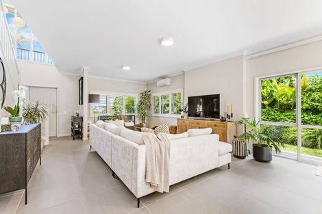 Photo of property in 6 Puriri Boulevard, Orewa, 0931