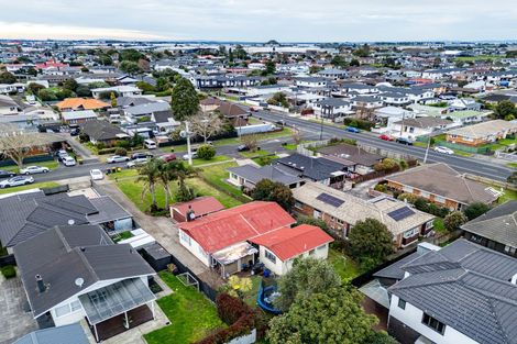 Photo of property in 4 Grande Vue Road, Papatoetoe, Auckland, 2025