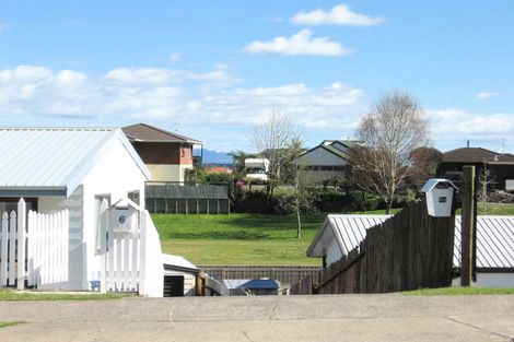 Photo of property in 6 Meander Drive, Welcome Bay, Tauranga, 3112